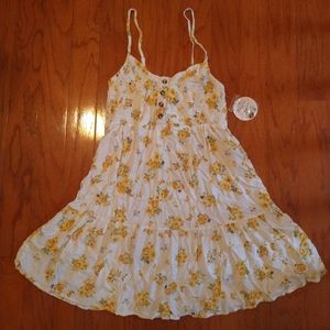 Jolie and Joy Floral Fit And Flare Button Front Dress Summer Cute Flowy (Size M)